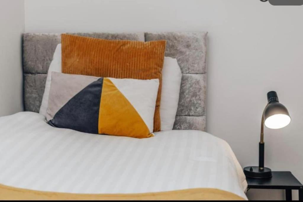 Sl Luxury 2 Bed Broad St Home Birmingham Bagian luar foto