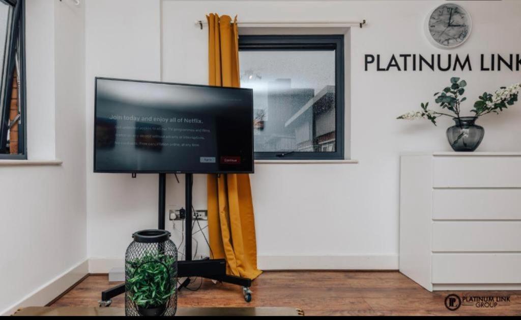 Sl Luxury 2 Bed Broad St Home Birmingham Bagian luar foto