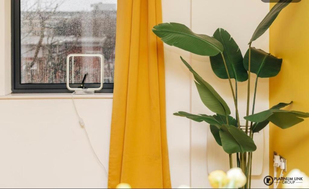 Sl Luxury 2 Bed Broad St Home Birmingham Bagian luar foto